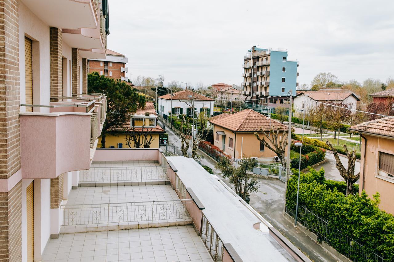 Hotel Villa Claudia Bellaria-Igea Marina Eksteriør bilde